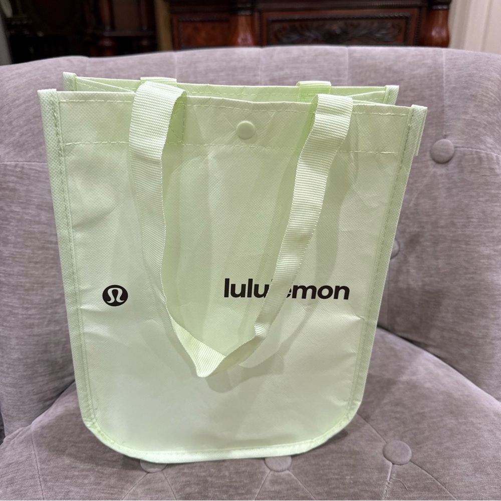 Lululemon Reusable Small Shopping Tote Bag Light Green 9.25X11X4.5 Snap Closure